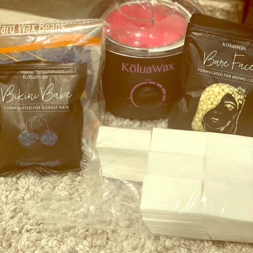 Face wax kit with warmer included